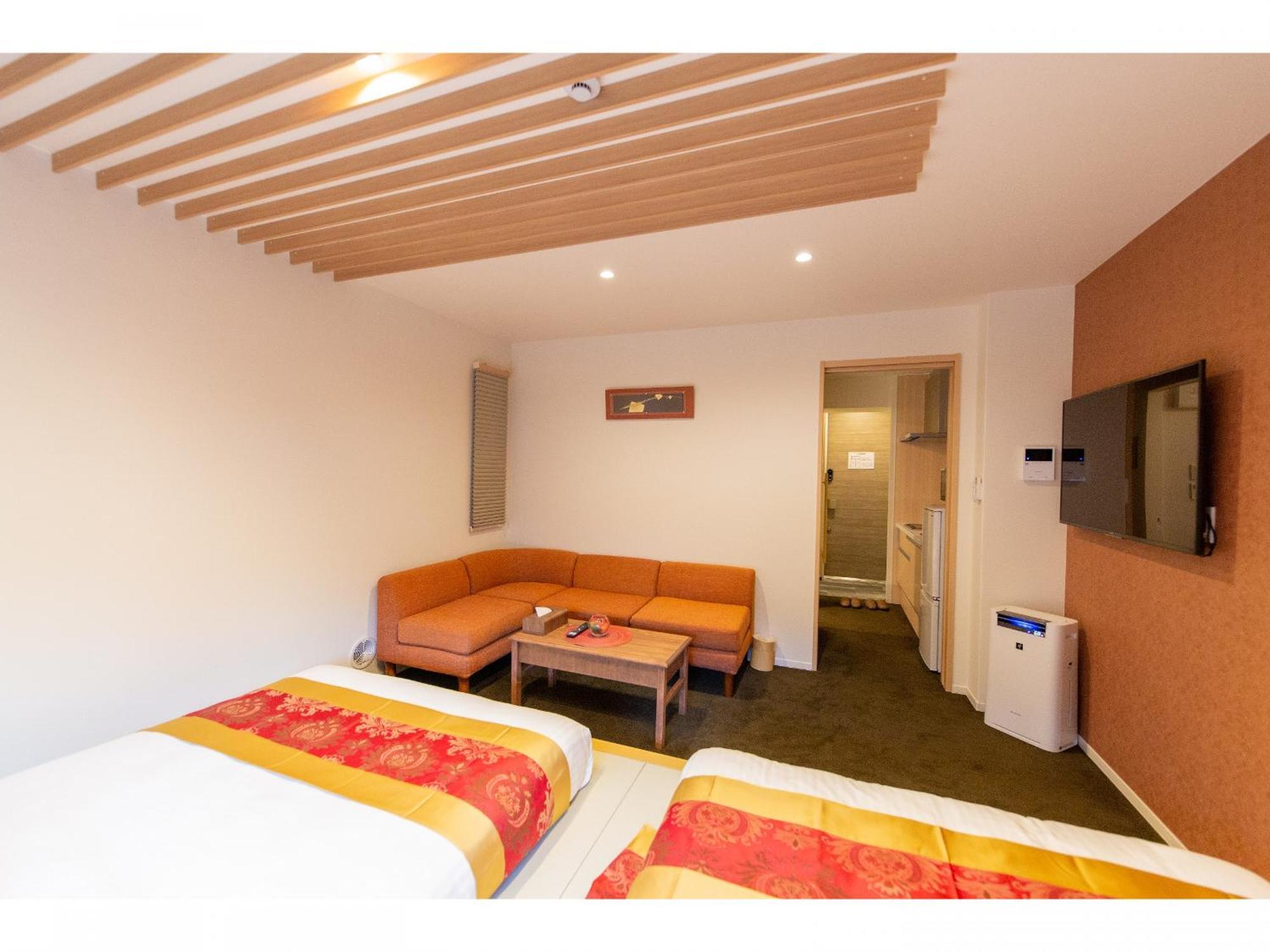 Апарт отель Grand Base Hiroshima Ekimae Экстерьер фото